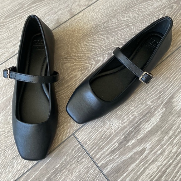 Black Ballet Shoes - Picture 1 of 7